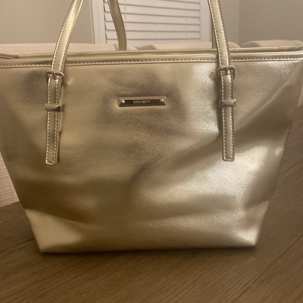 Nine West gold purse - Picture 2 of 9